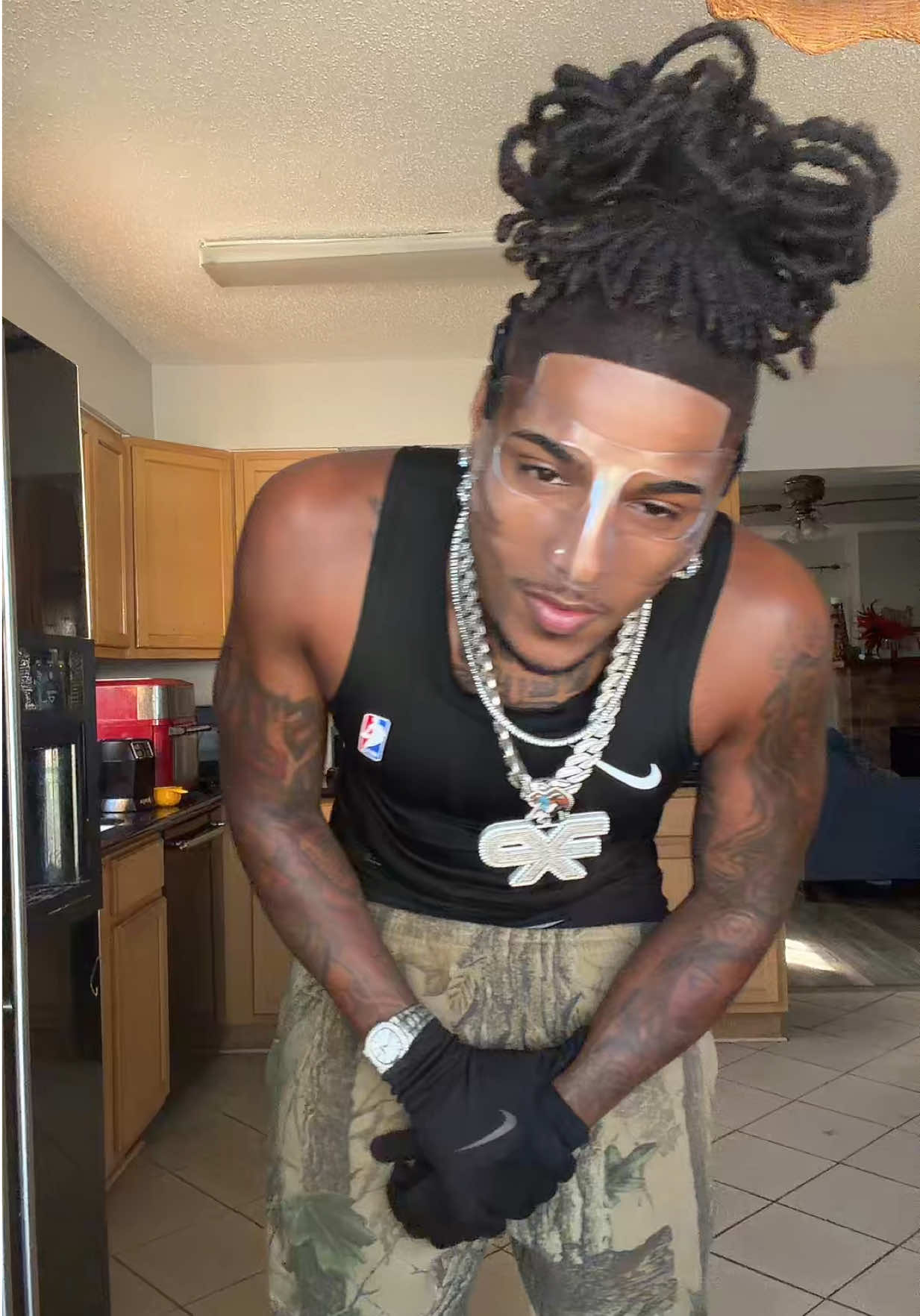 @DeeloDoItAll