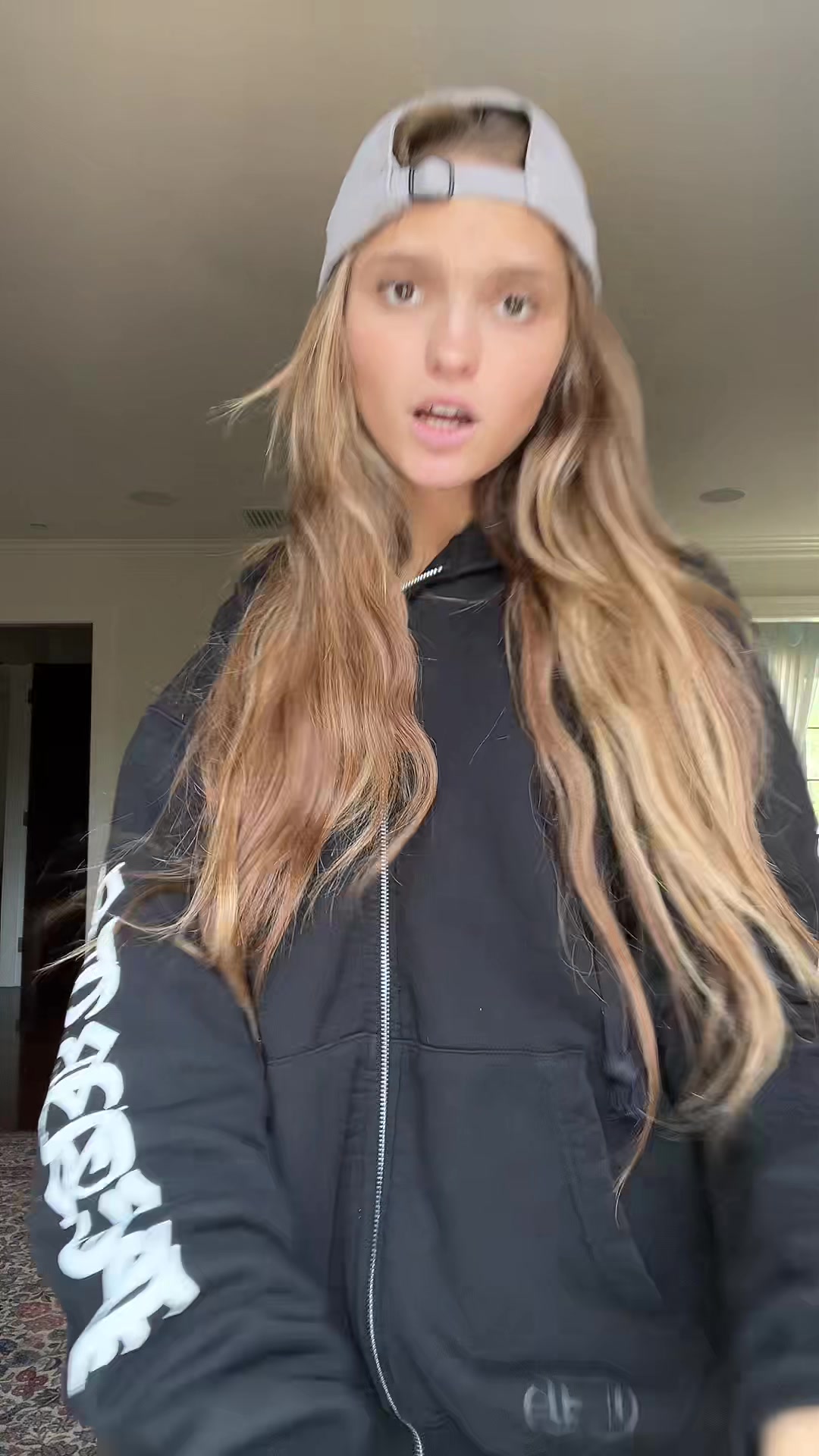 @𝒯𝒶𝓎𝓁𝑜𝓇 🪽