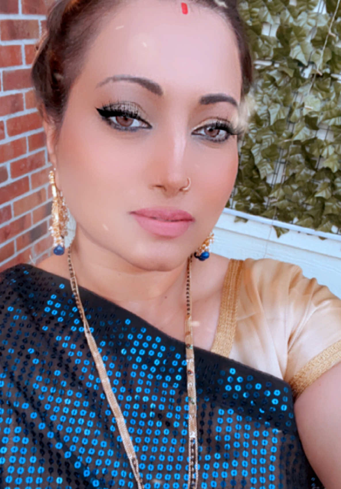 @AsliSona