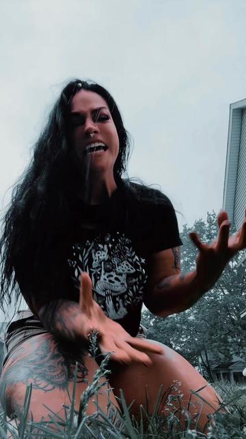 @UnrulyDamsel