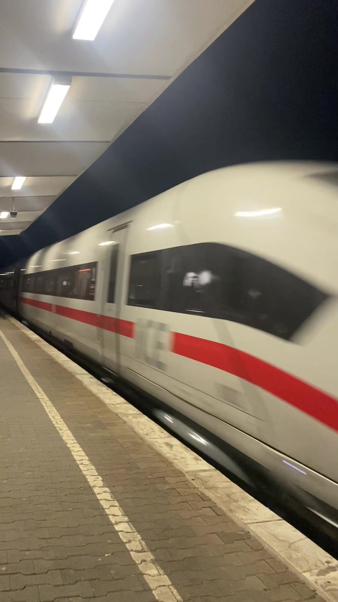 @trainspotterlevi