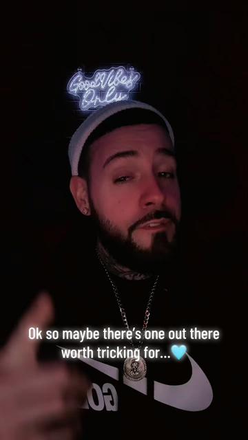 @Chriz__Vibez