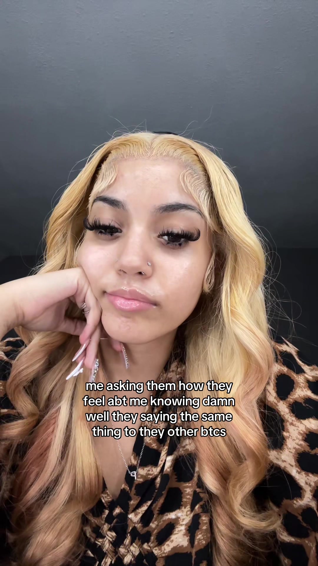 @￶