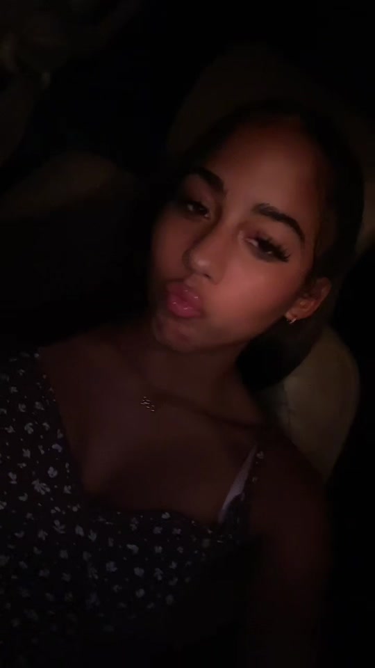 @justaaflirt