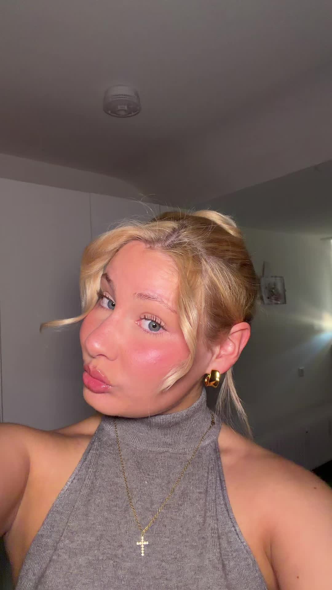 @LARISSA-LUISA
