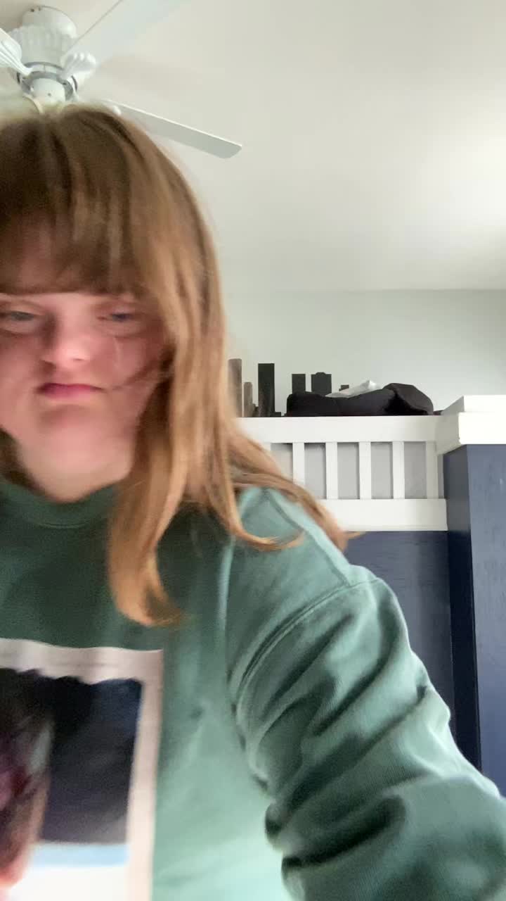 @hollywoodhailey