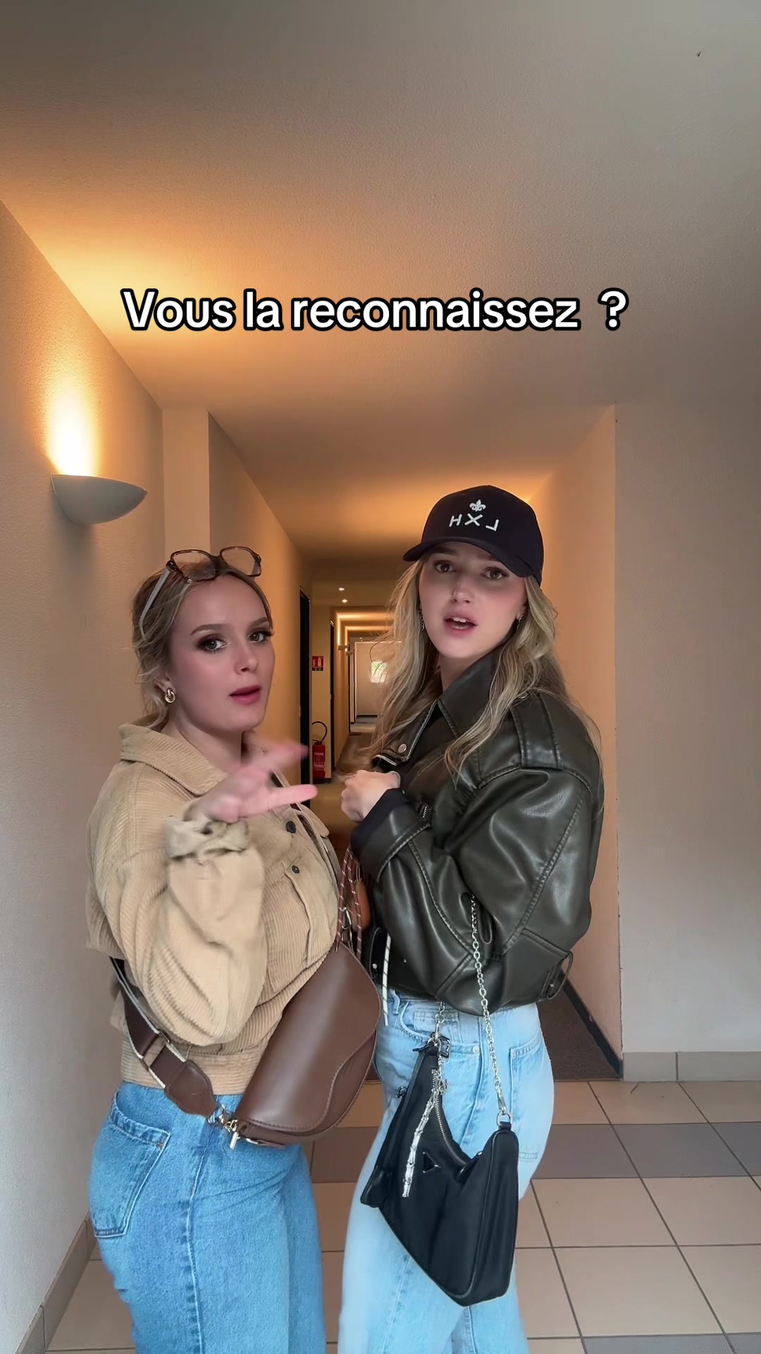@Mllex Chlo&eacute;