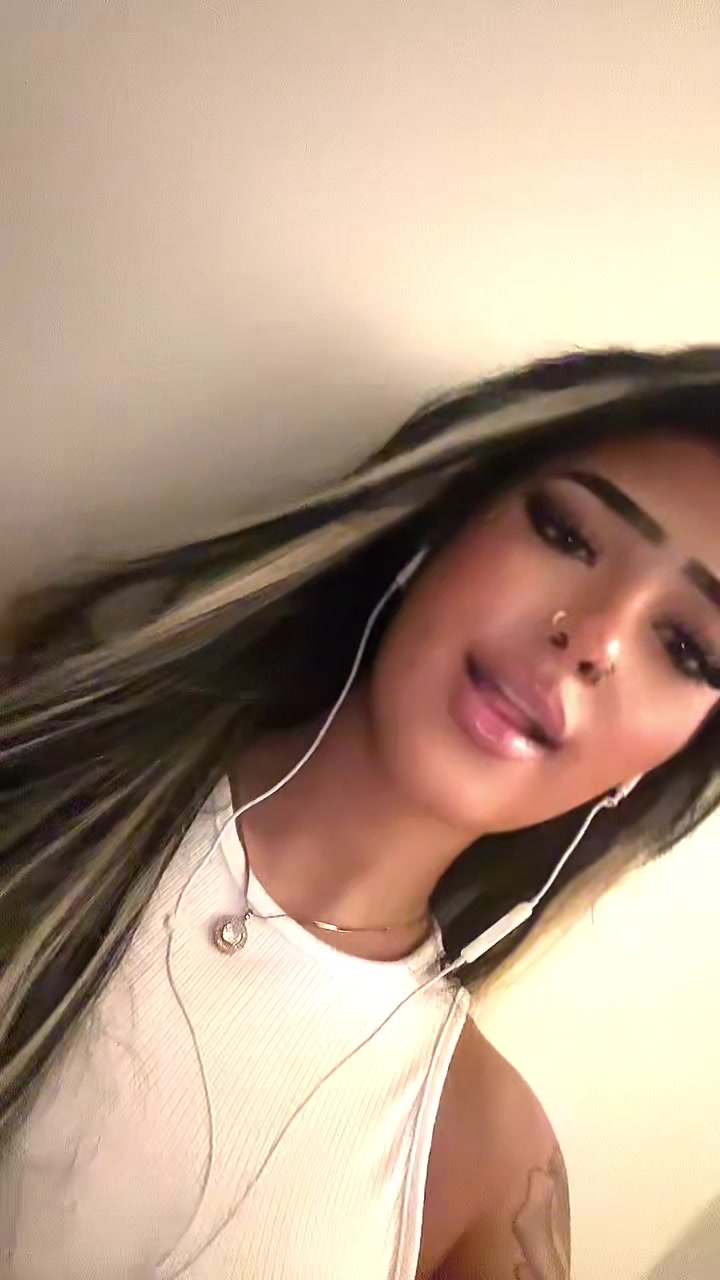 @Enariaaa