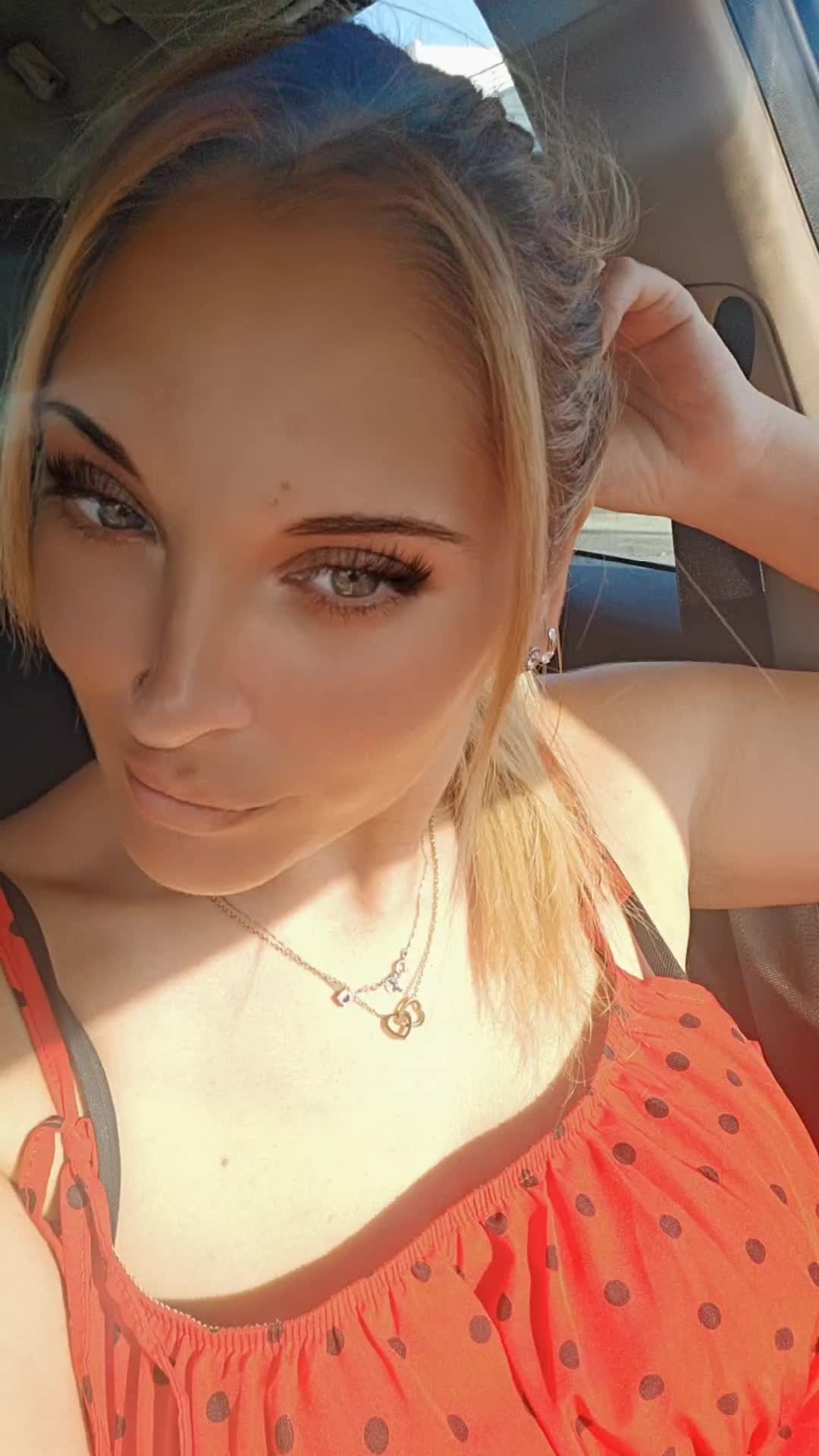 @elena