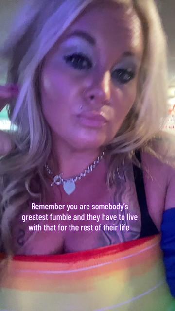 @HotMessMissRiss🩷
