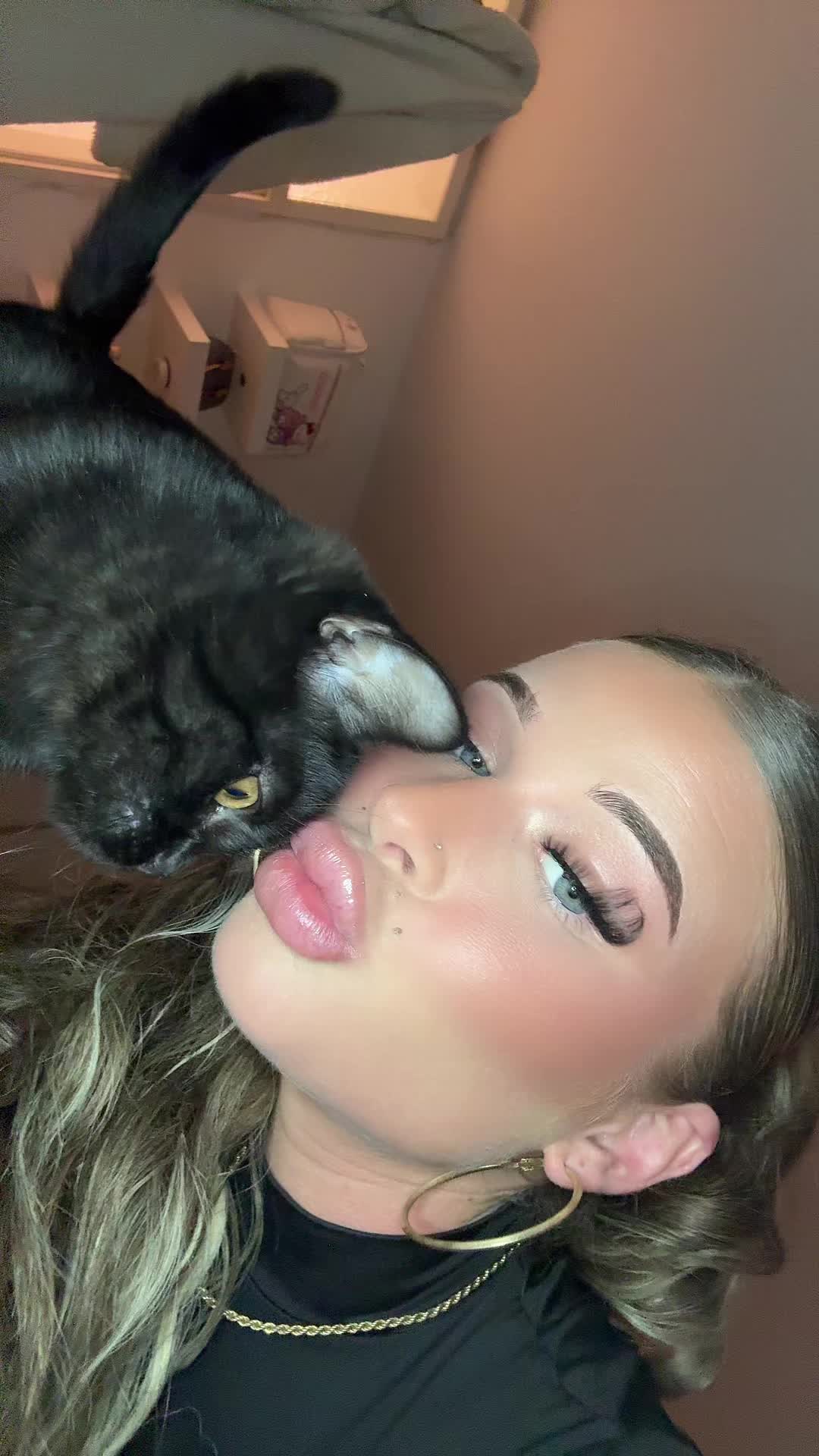 @Jesuismina