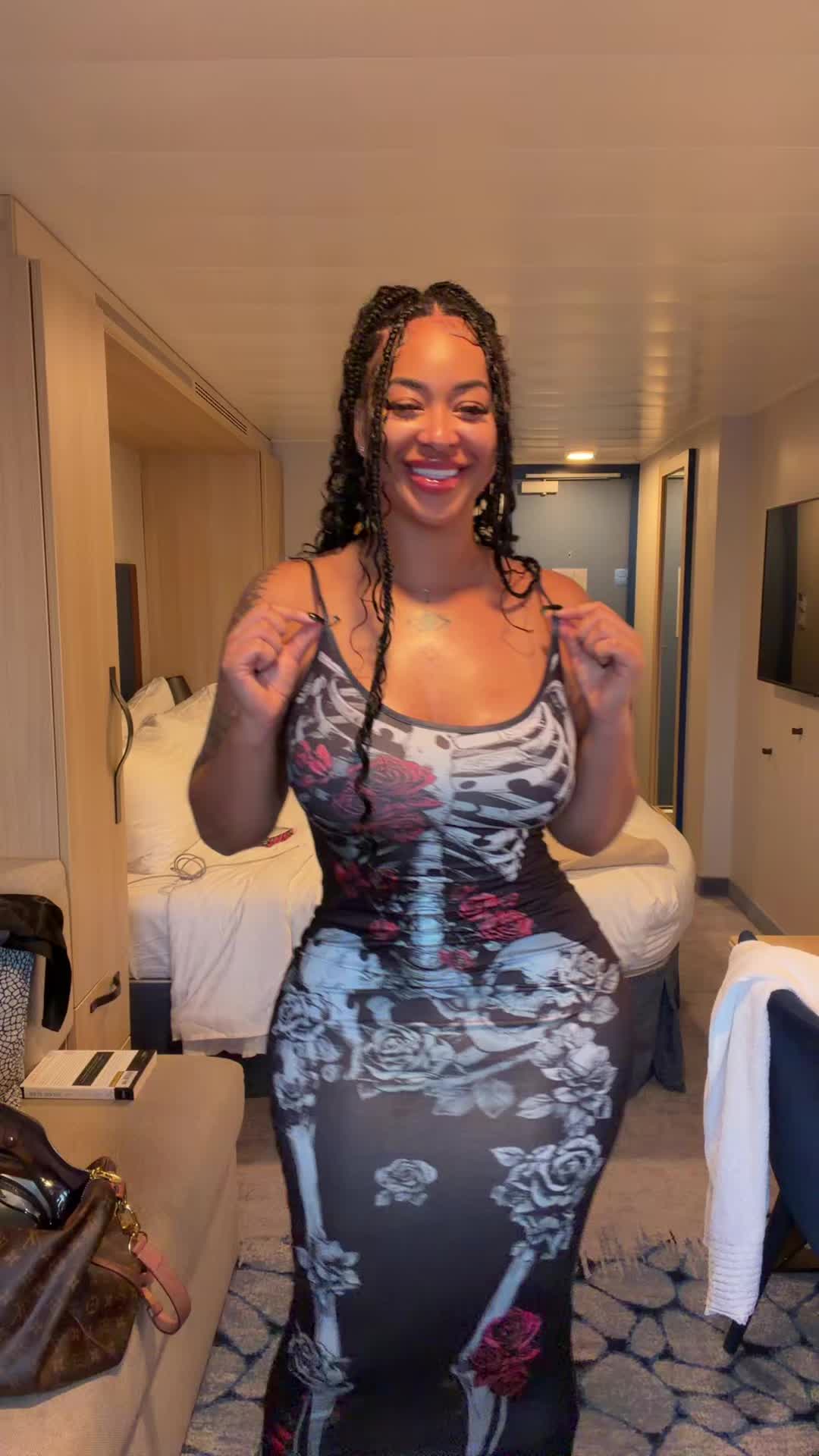 @Missskaylax