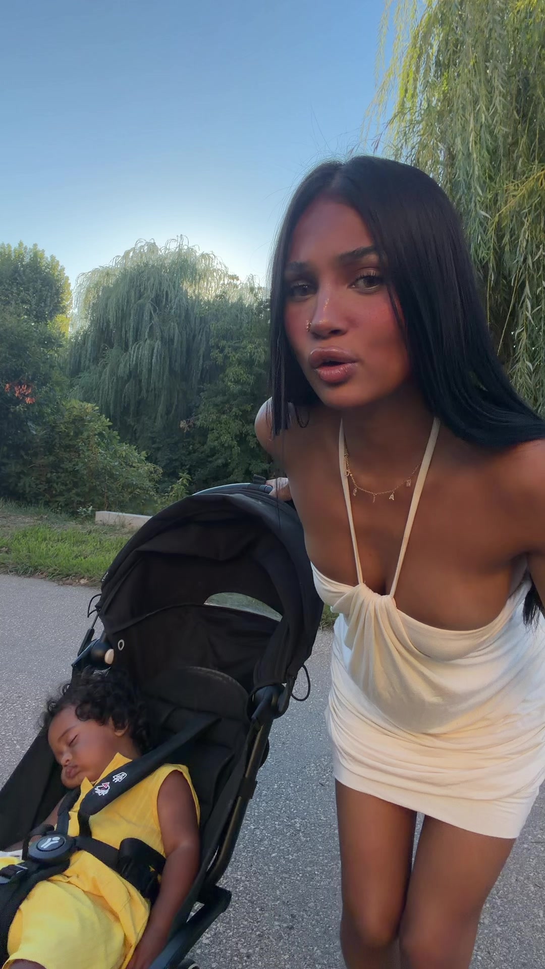 @JULIE🥭