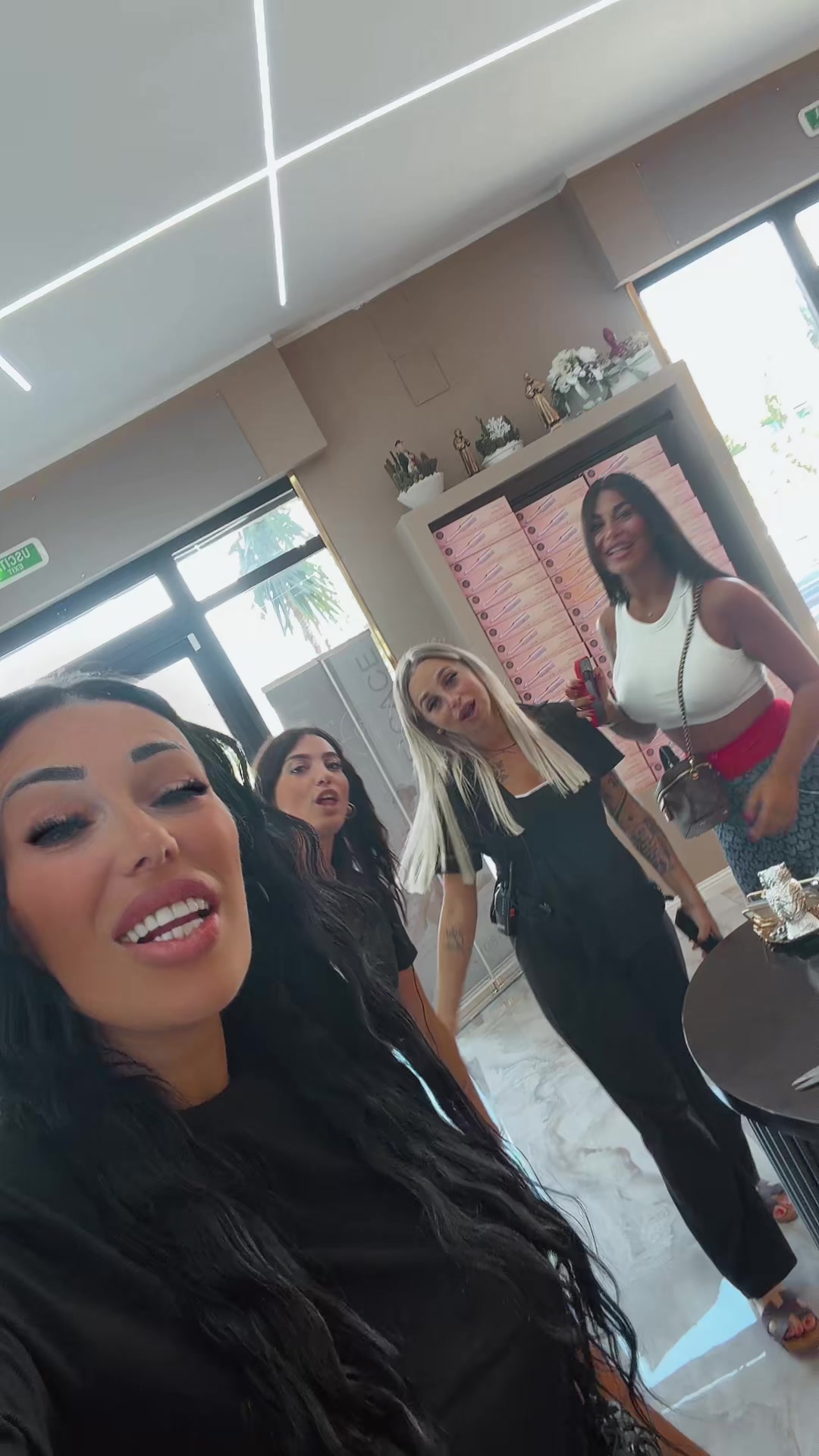 @LUCIANA HAIR