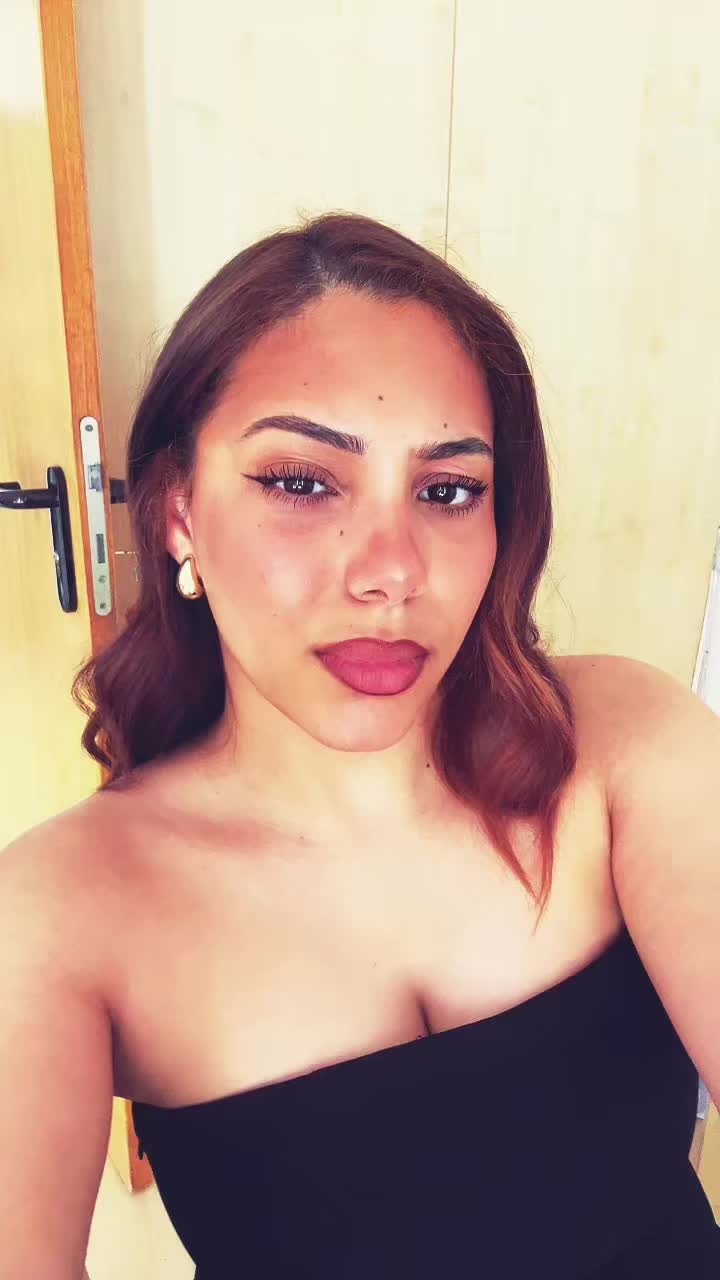 @𝐈𝐒𝐀𝐁𝐄𝐋𝐋𝐄