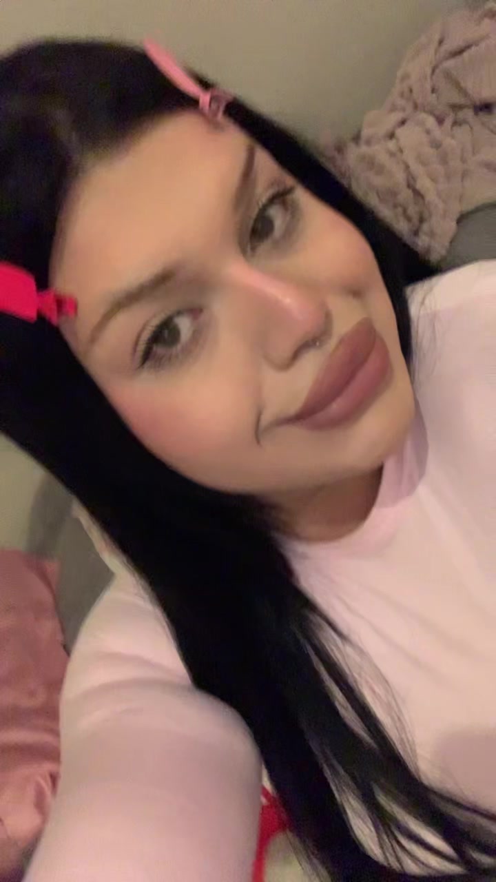 @Bratzzianaxoxo