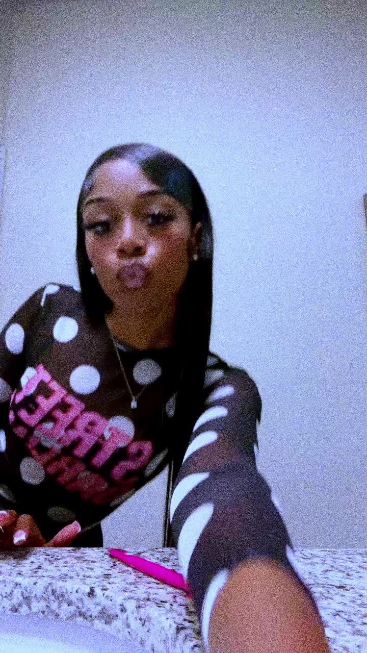 @sandieemoniquee