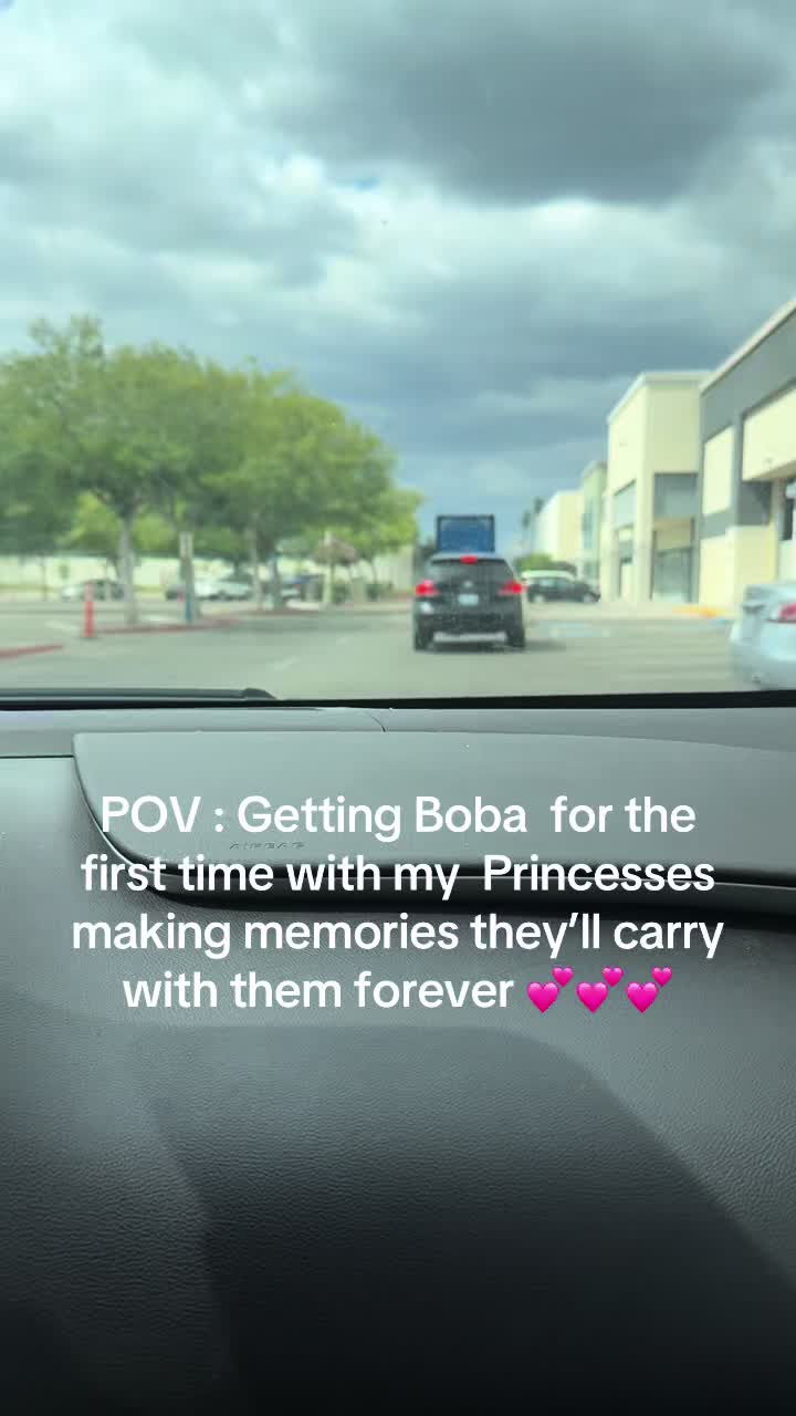 @SheBloomsLotus_Victoria