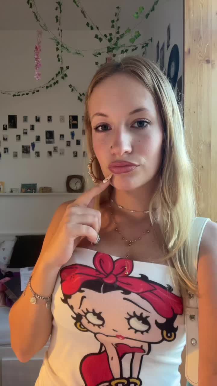@hannah ❀⋆.ೃ࿔