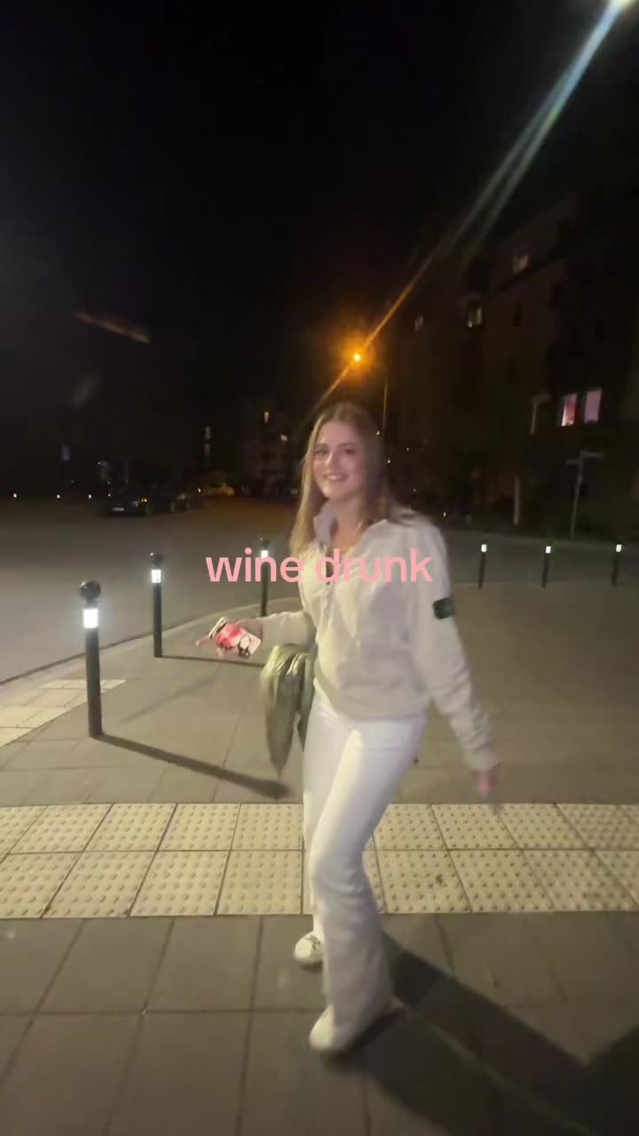 @laura