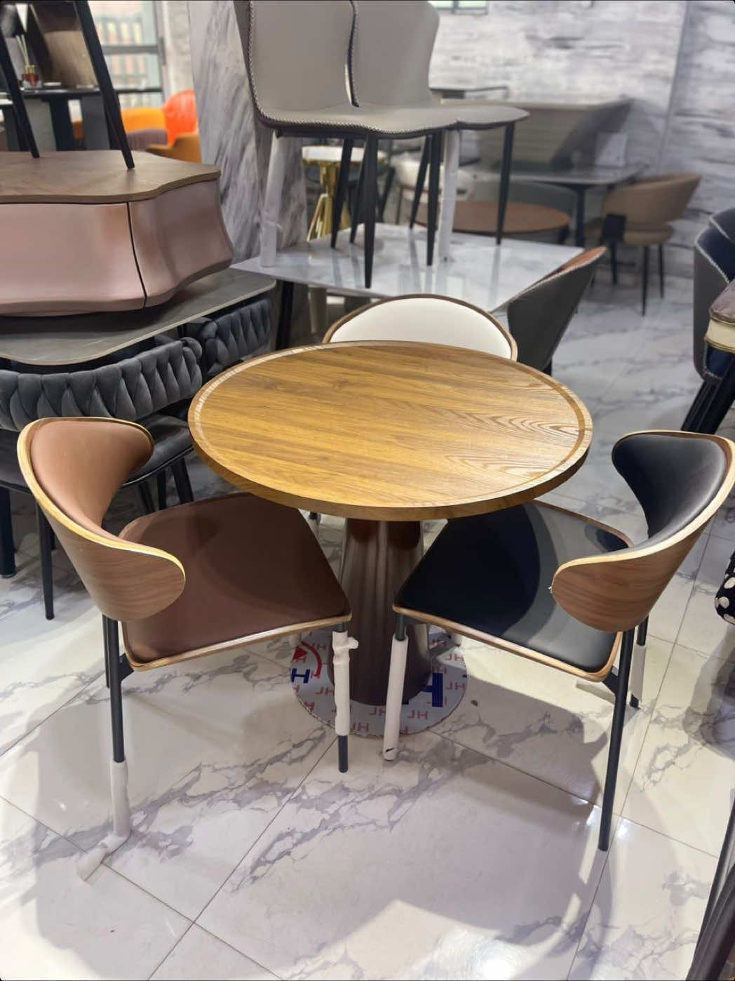 @homeoffurniture_