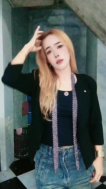 @๐๐ฏ๐ฏ๐ฐ Kharisma