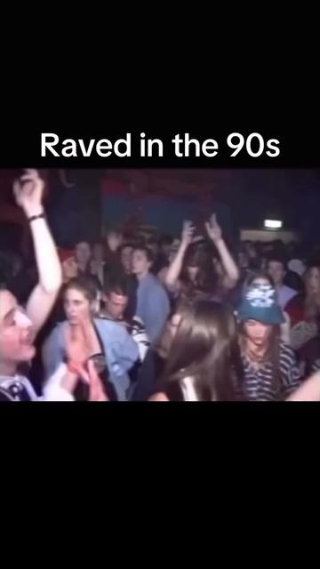 @No Phone 📵 Just Rave🕺