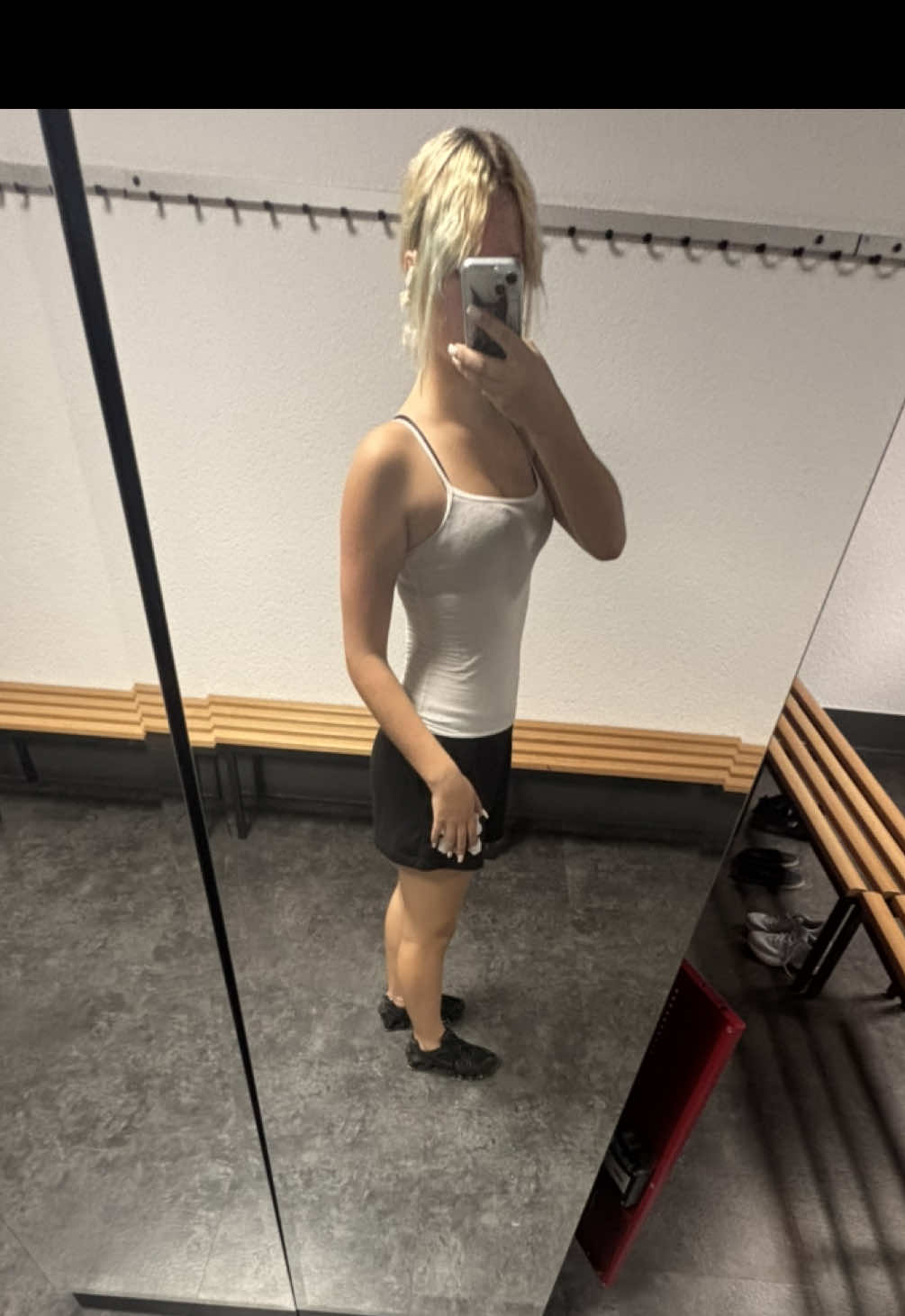 @🎭