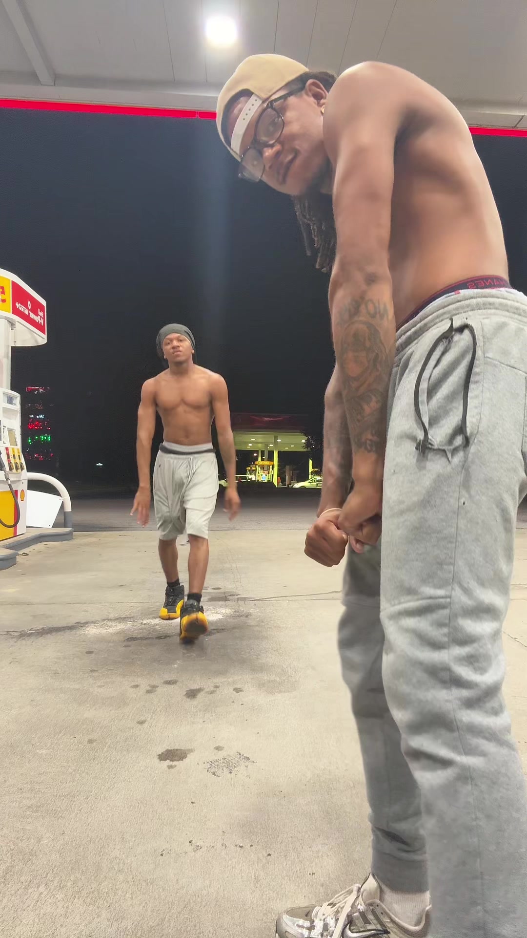 @Ghettotwins_