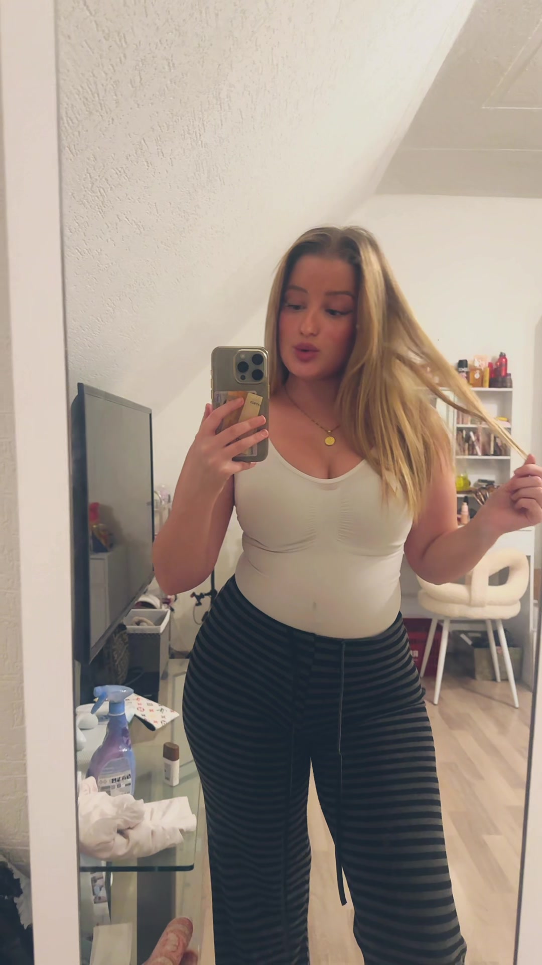 @🦢