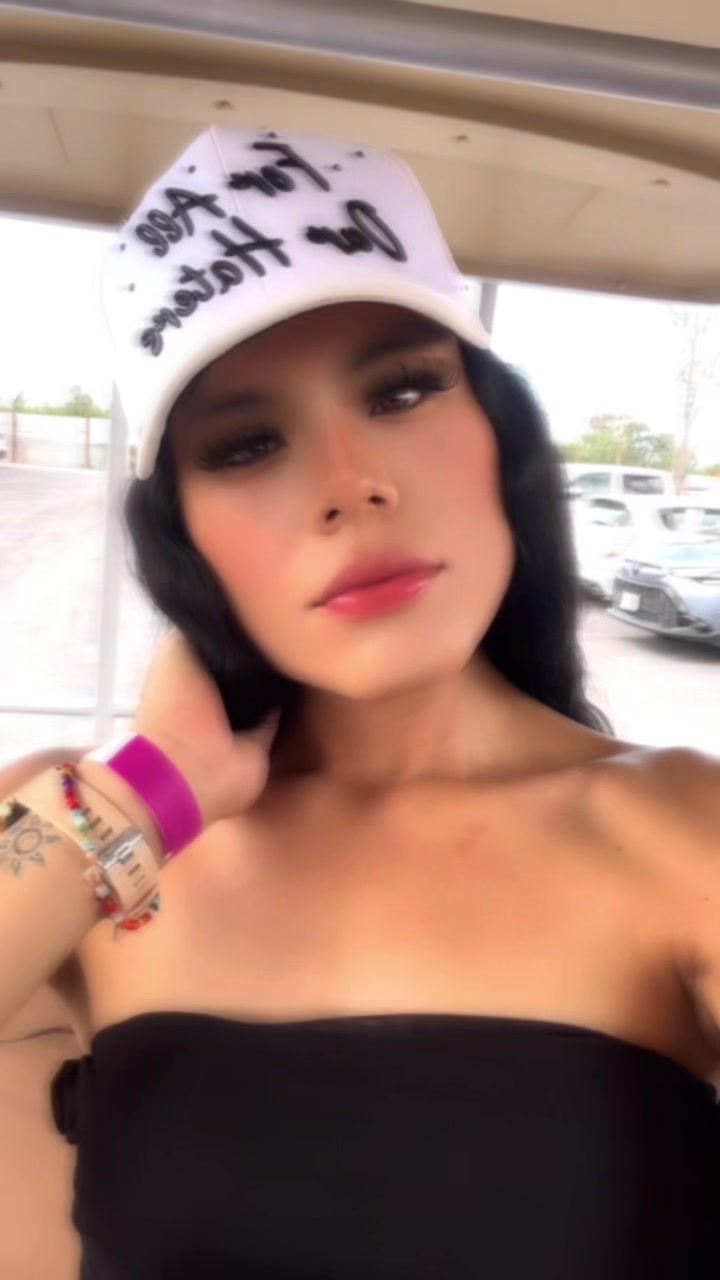 @&aacute;𝓂𝒷𝒶𝓇