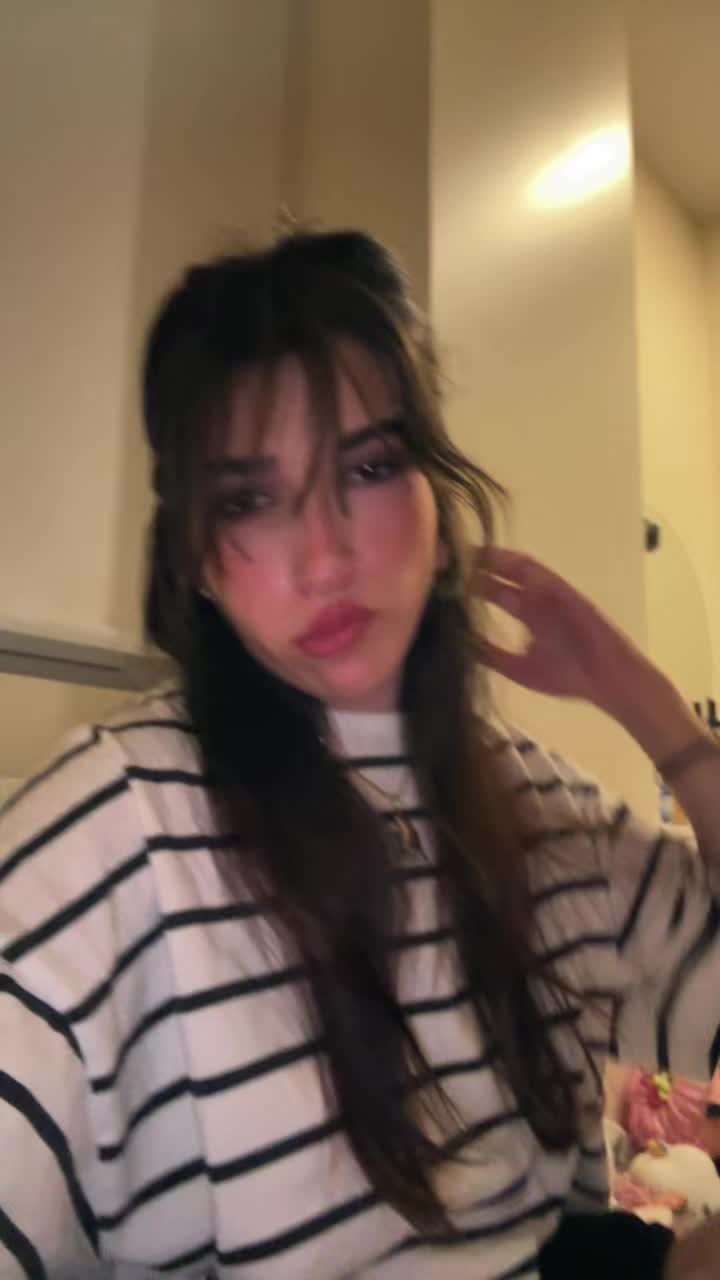 @Muffinova🧁
