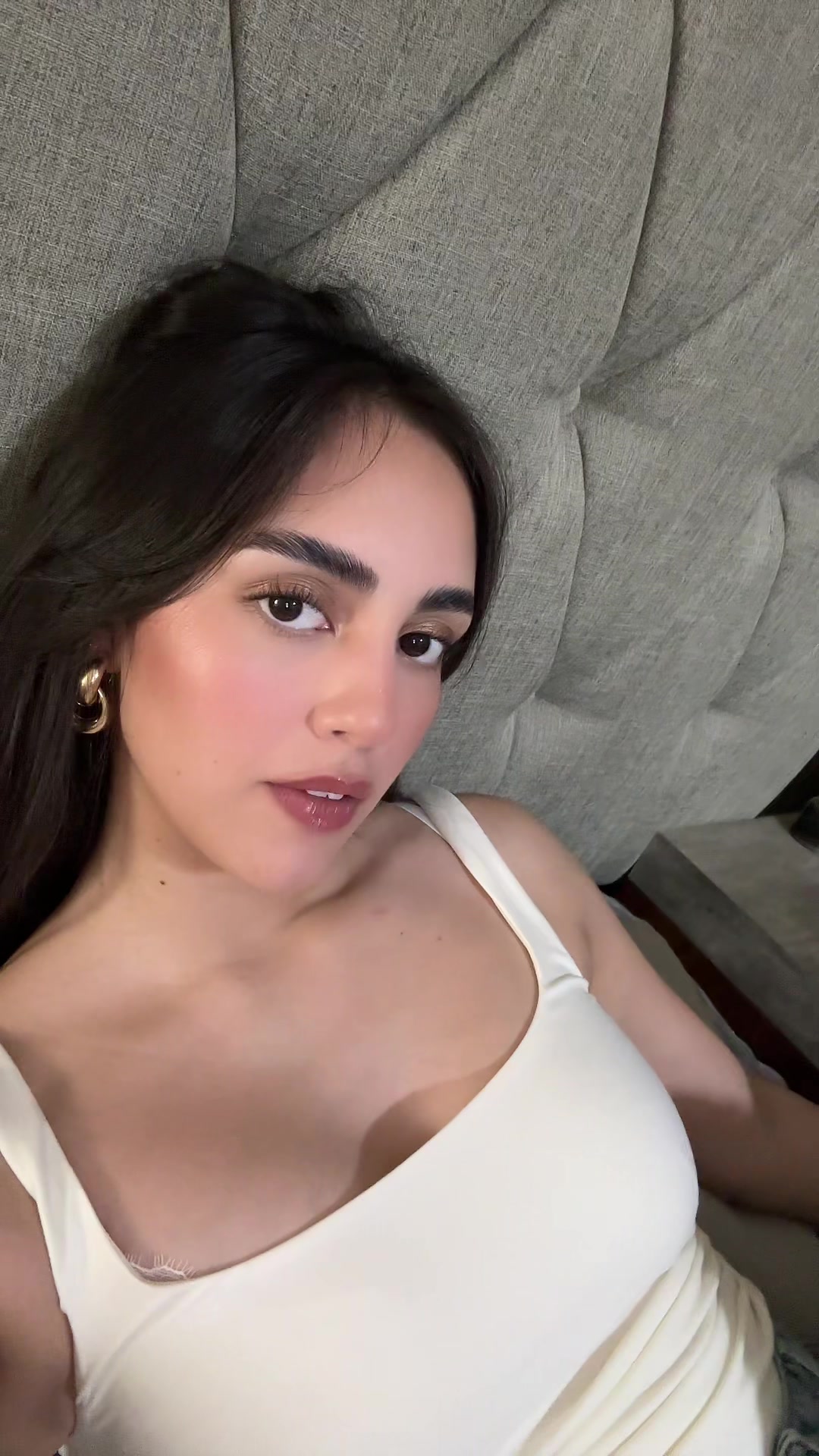 @isabella
