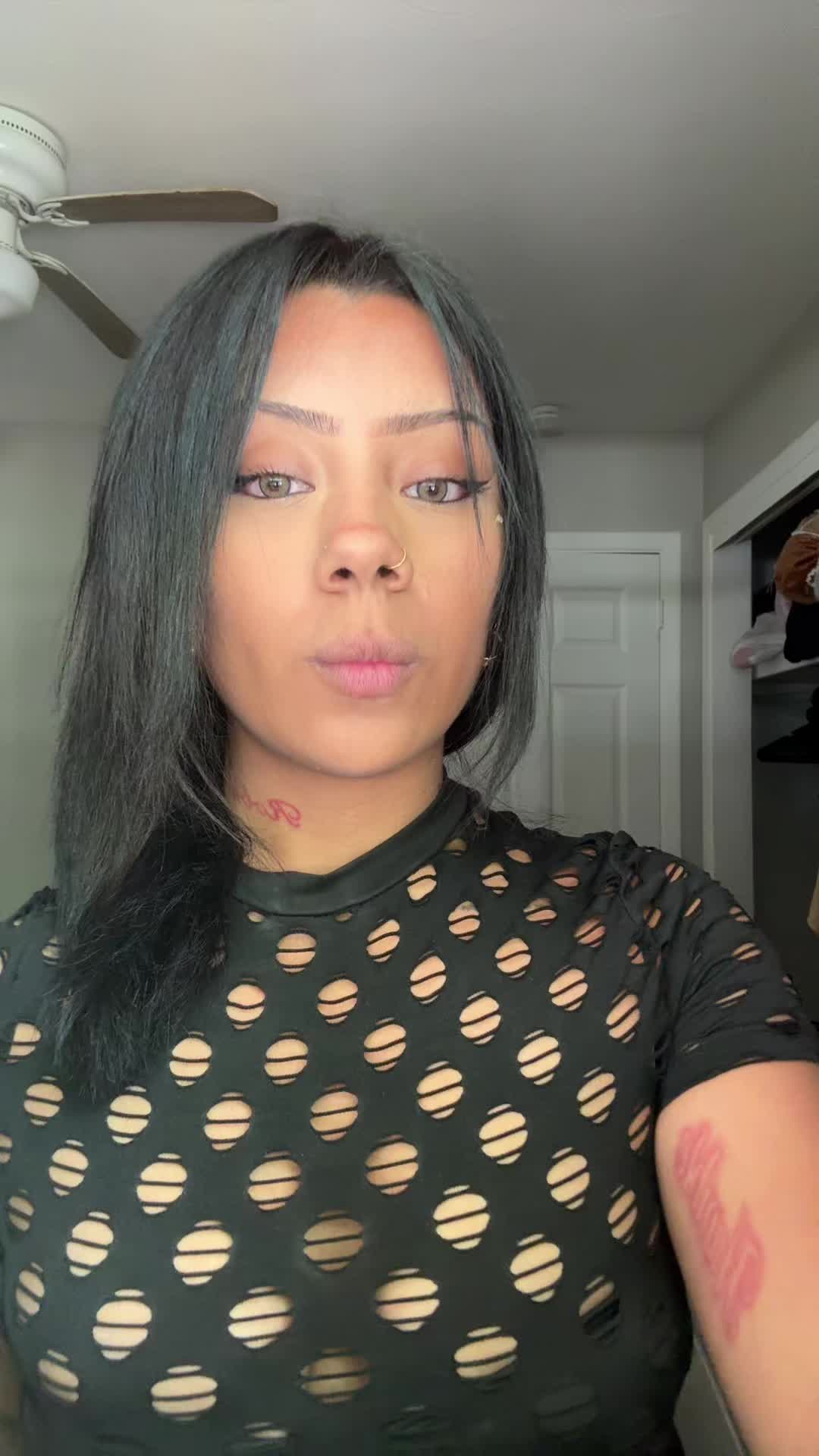 @ayobombon