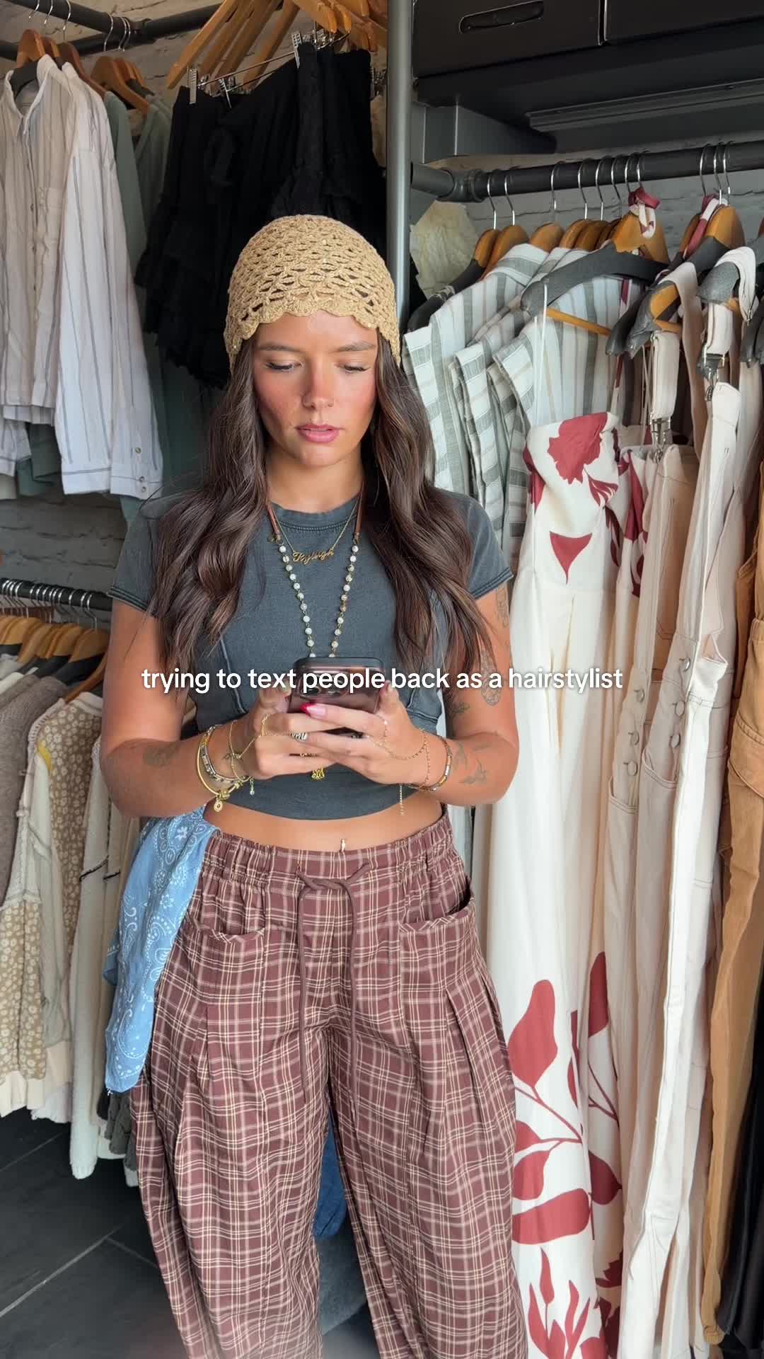@Ry โ
| IN Hairstylist