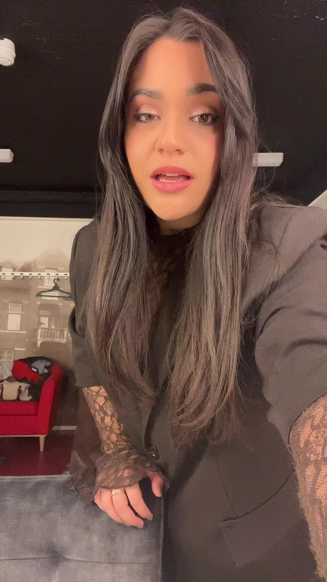 @ItsShelley