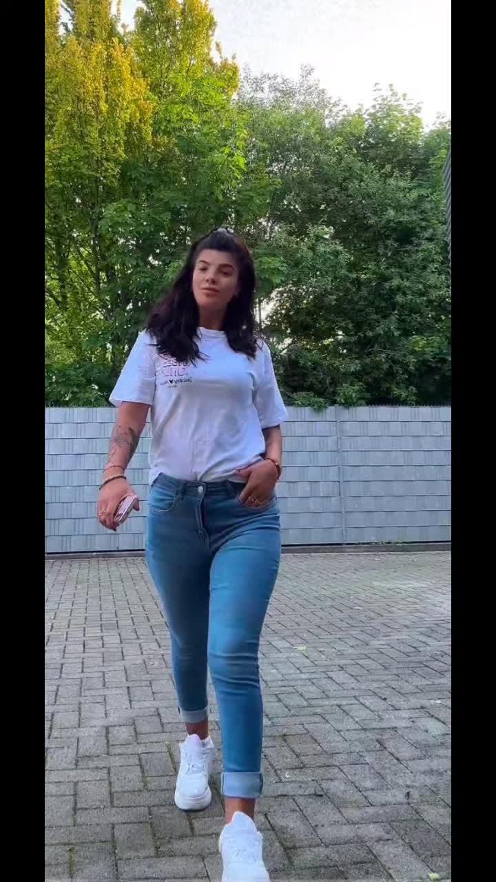 @Melissa 🦁🥊🦁