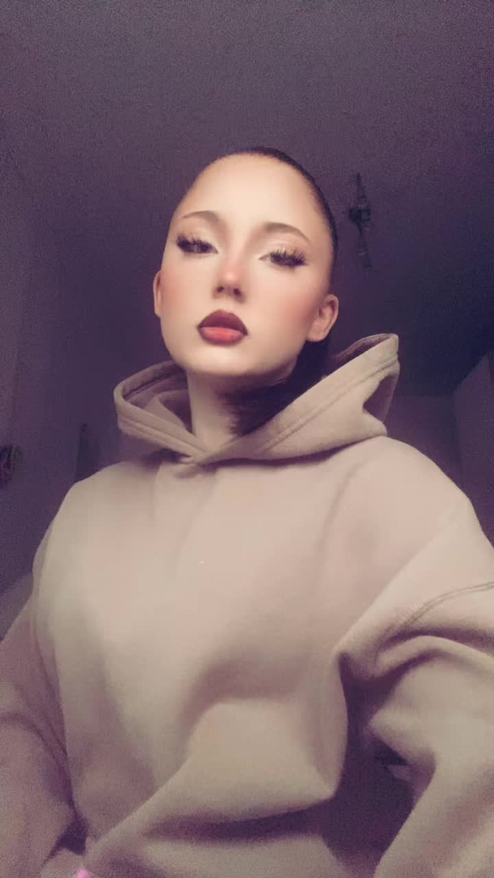 @Angelina