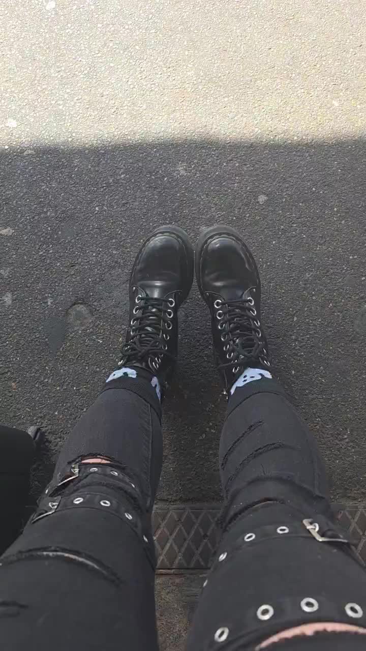 @DOMME🖤🕷️👢