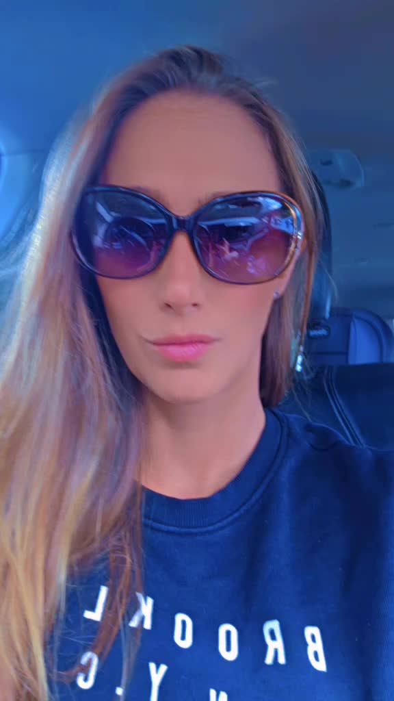 @momwifequeen22