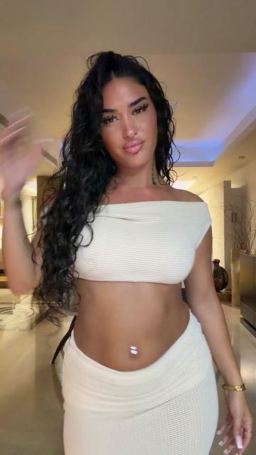 @Vinoschh
