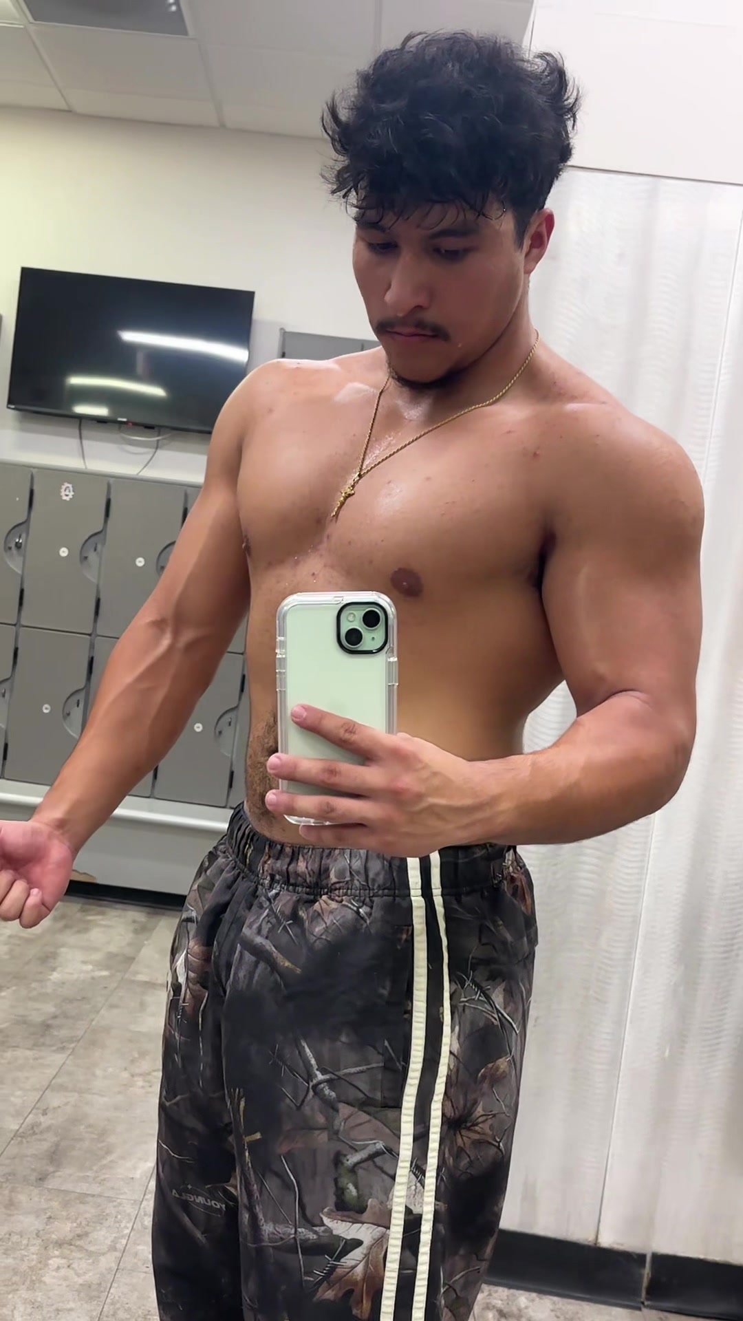 @AnthonyLifts