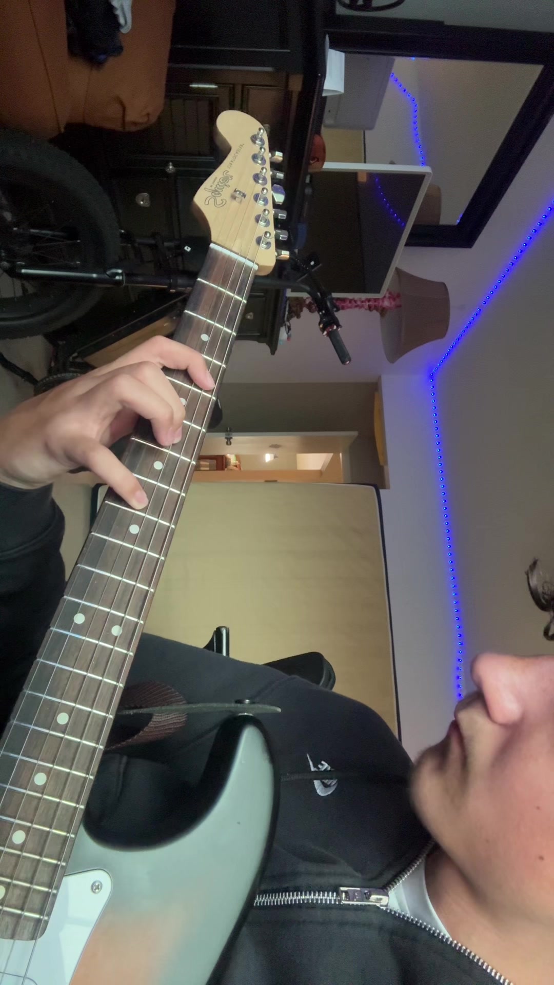 @Tj_lovesCreed🤘🎸
