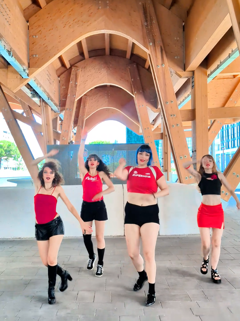 @SuperNova Dance Group ᯓ★