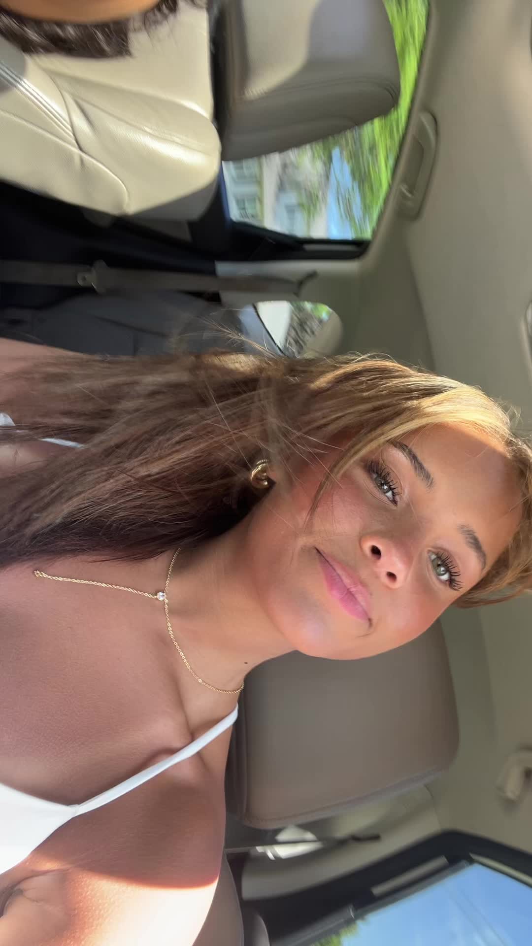 @kierraray_