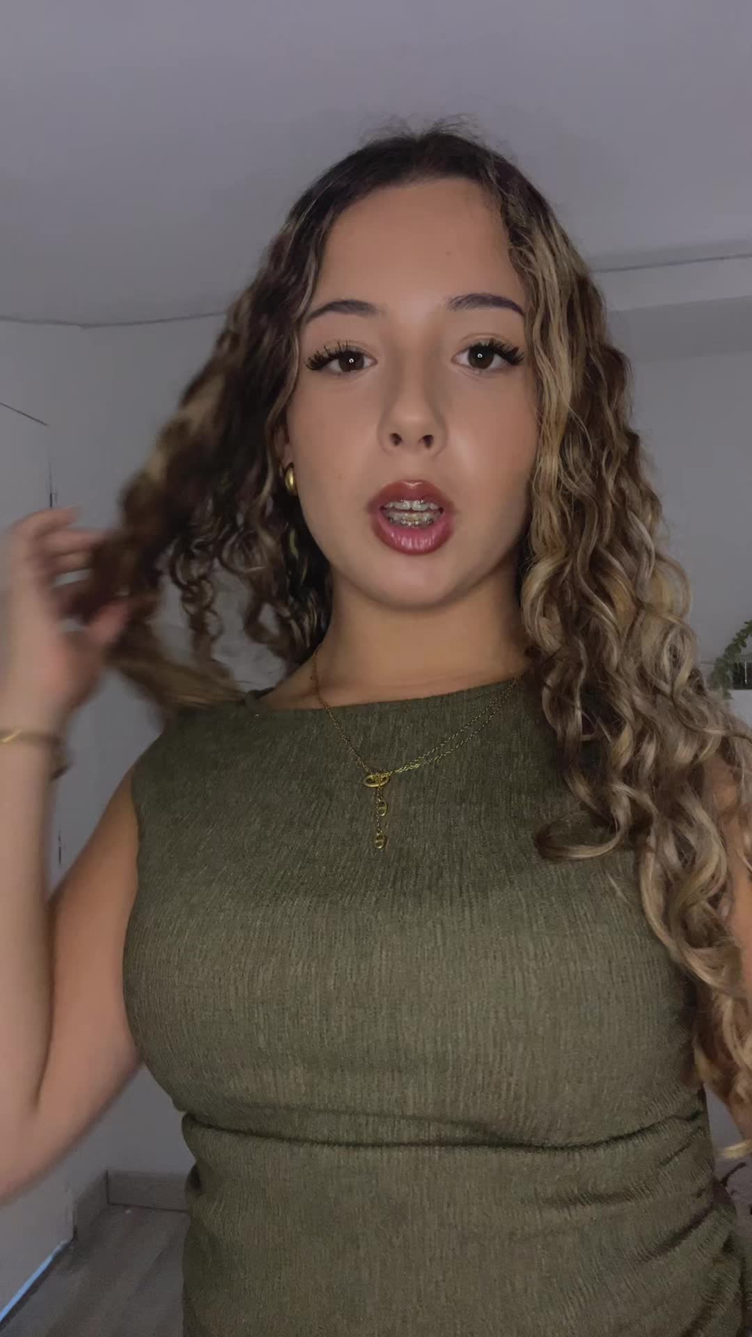 @𝐑𝐨𝐱𝐚𝐧𝐞&rsquo;🧞&zwj;♀️