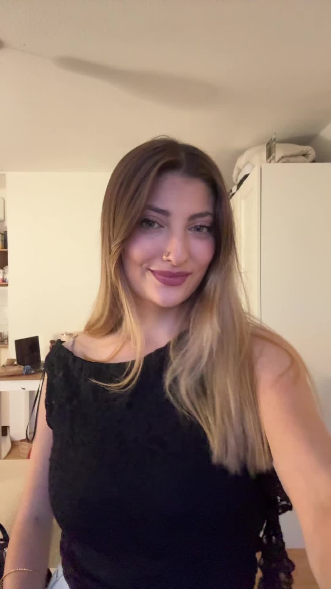 @peeloo47