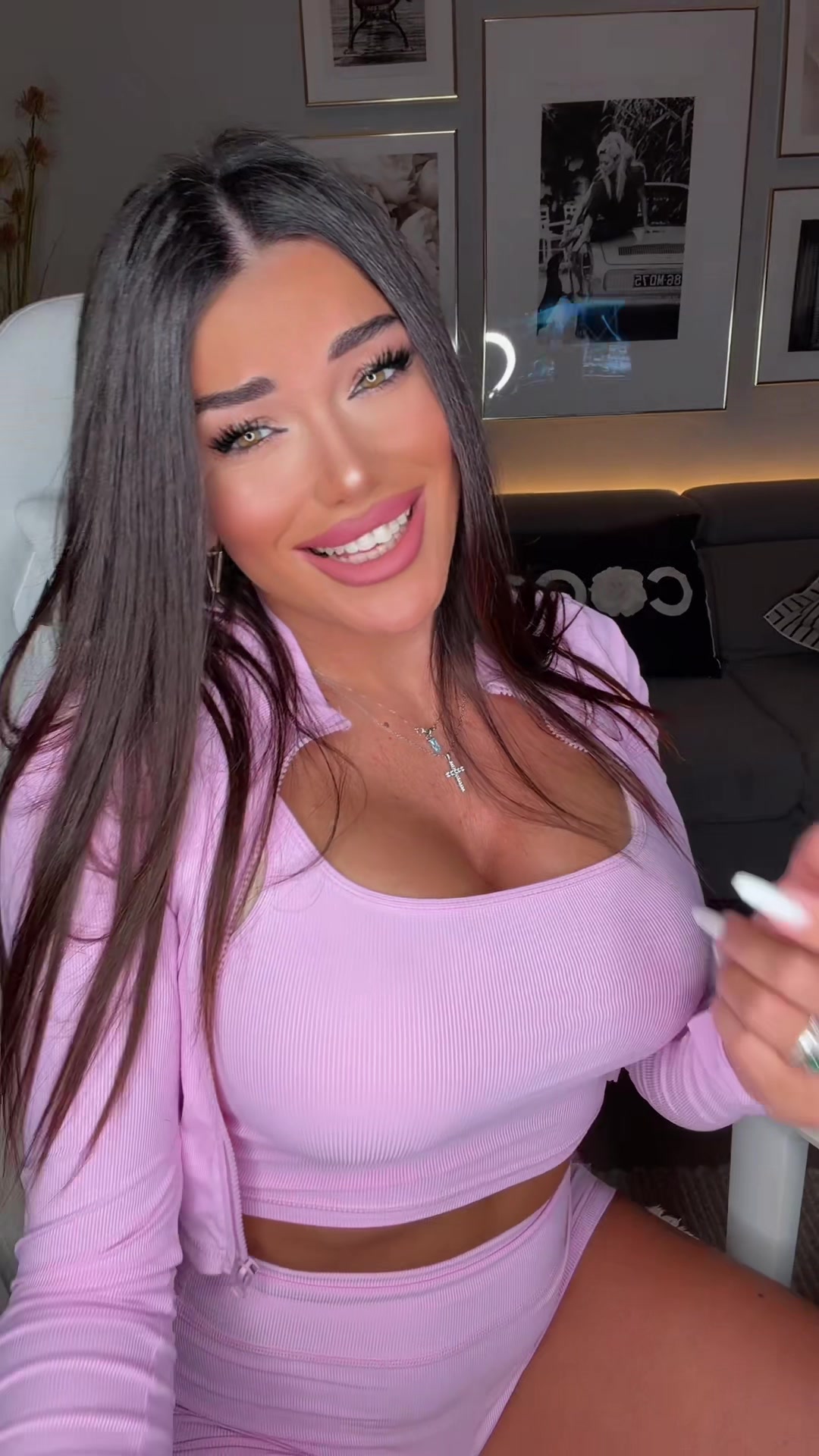 @Valentina