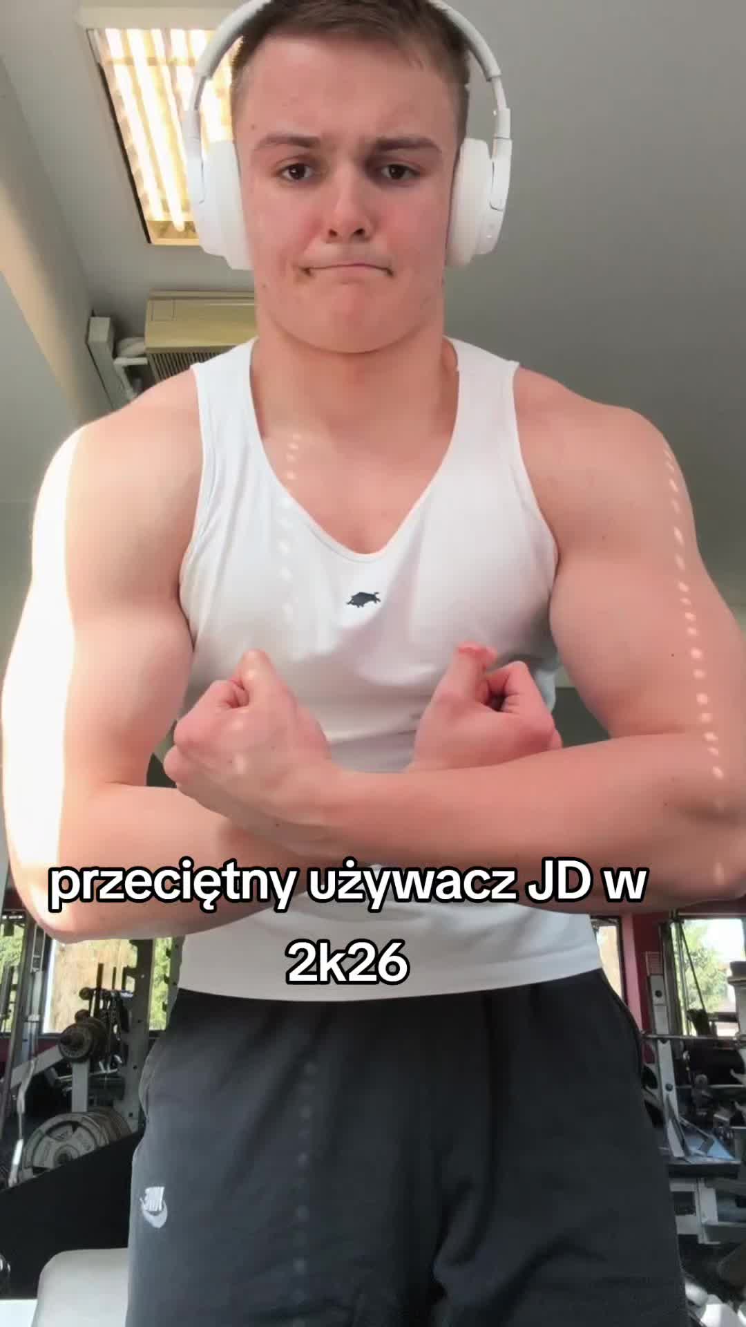 @nieoptymalnyfilipek