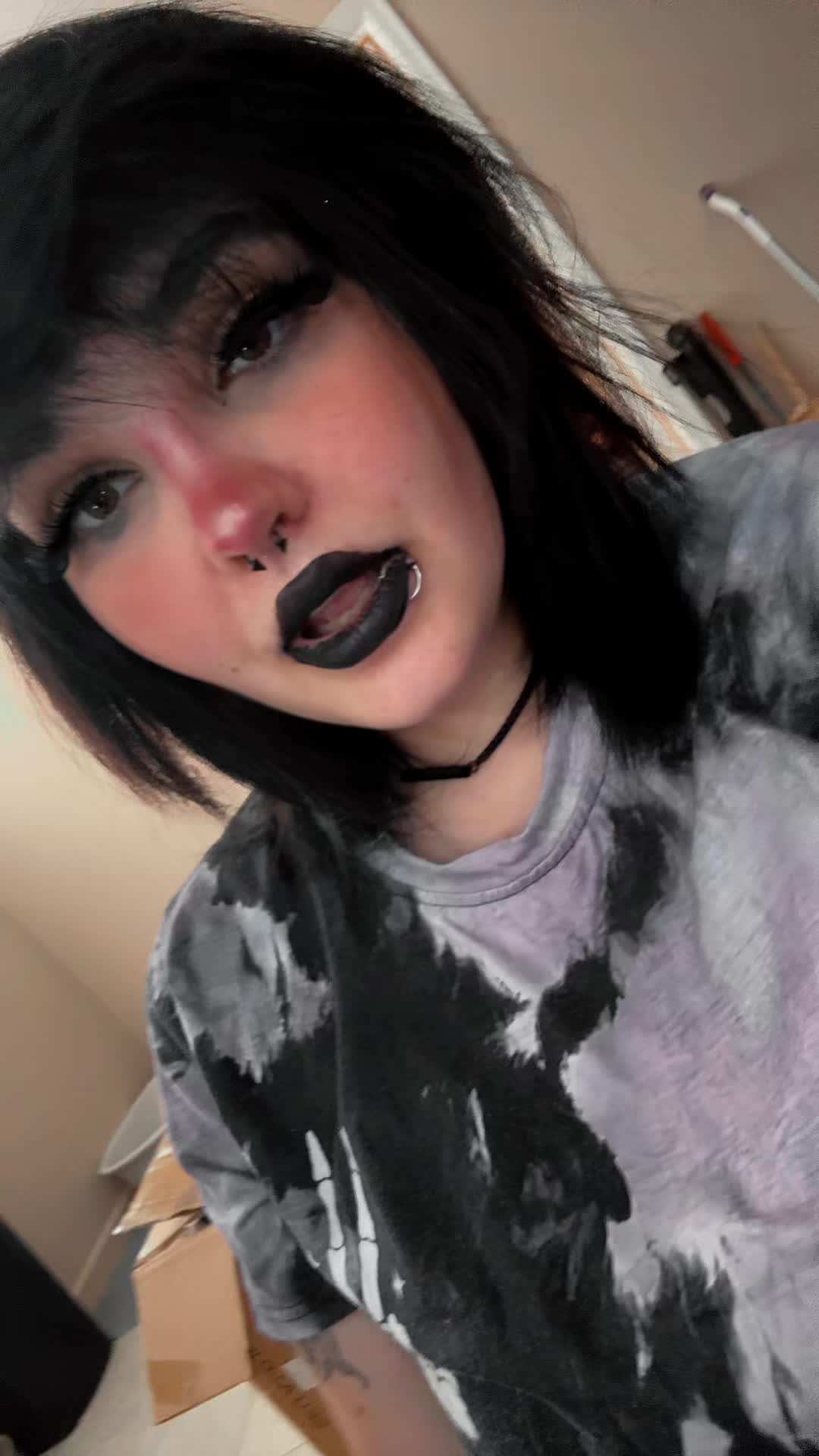 @Goth_mommy420